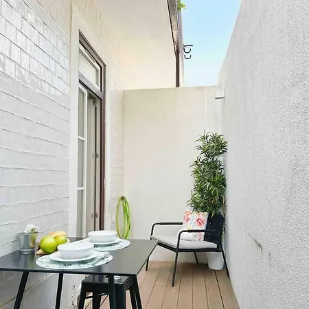 Rosario 3 With Patio By Homeful Homes Apartman Lisboa