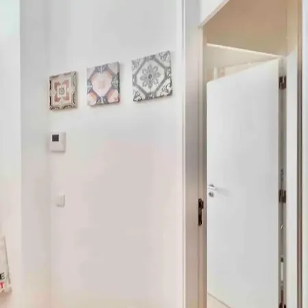 Rosario 3 With Patio By Homeful Homes Apartman Lisboa